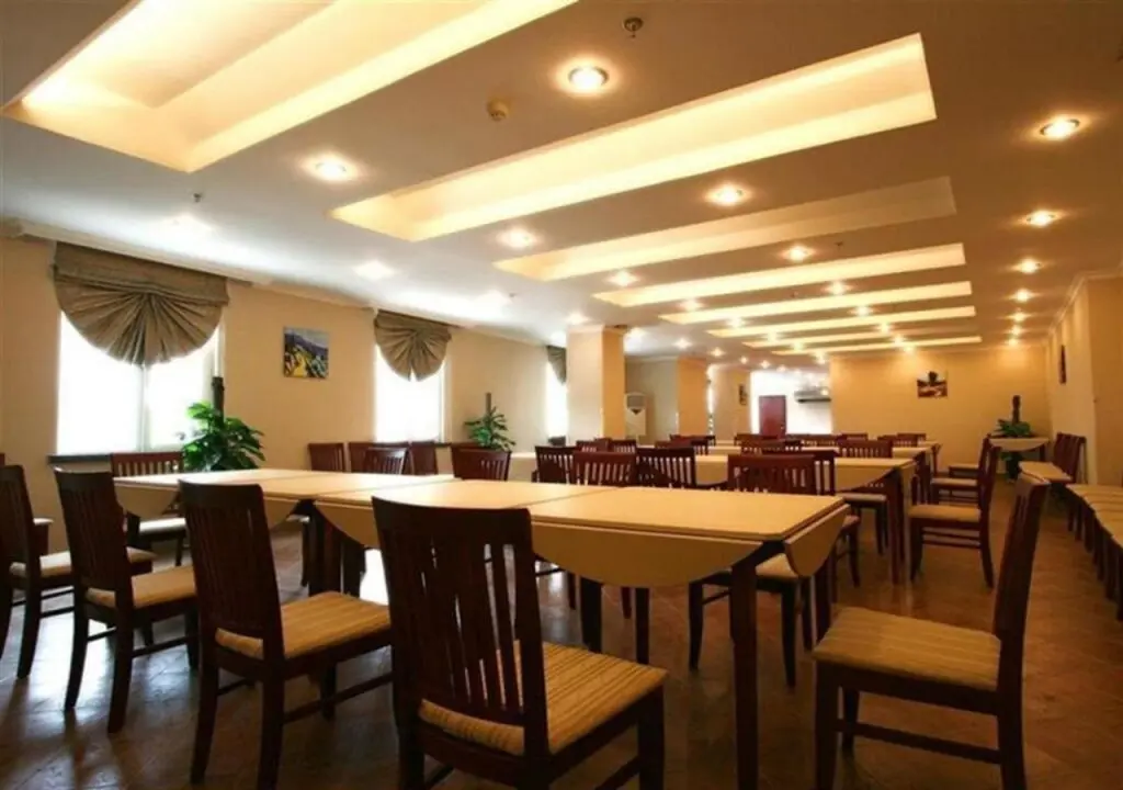 Шанхай: GreenTree Inn Shanghai Hongqiao Airport Hotel