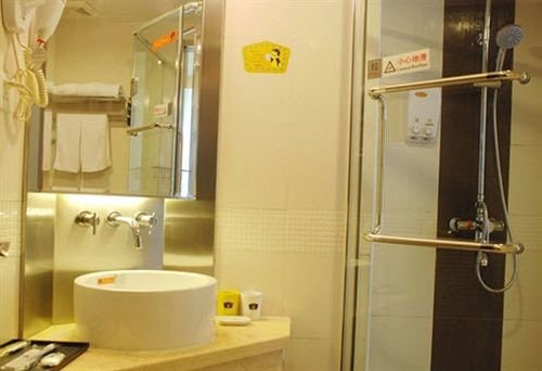 Шанхай: Motel 168 Pudong Waigaoqiao Branch