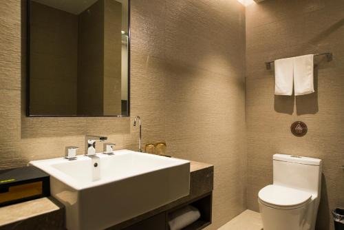 Шанхай: Motel 168 Zhou Jia Zui Road