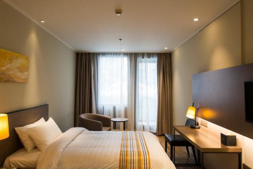 Шанхай: Motel 168 Zhou Jia Zui Road