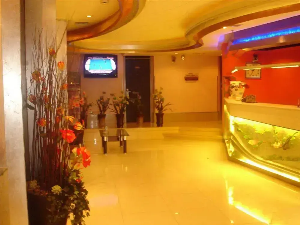 Шанхай: Motel 168 (Shanghai Hongqiao Hub, Qixin Road Metro Station)