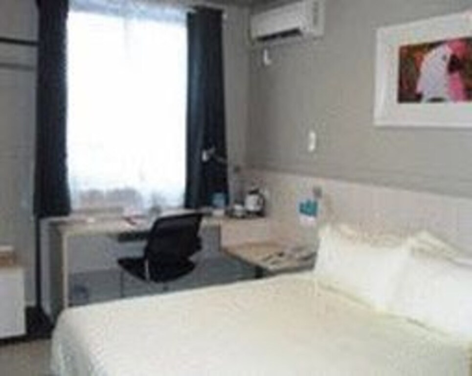 Шанхай: JJ Inn Chuansha East Huaxia Road