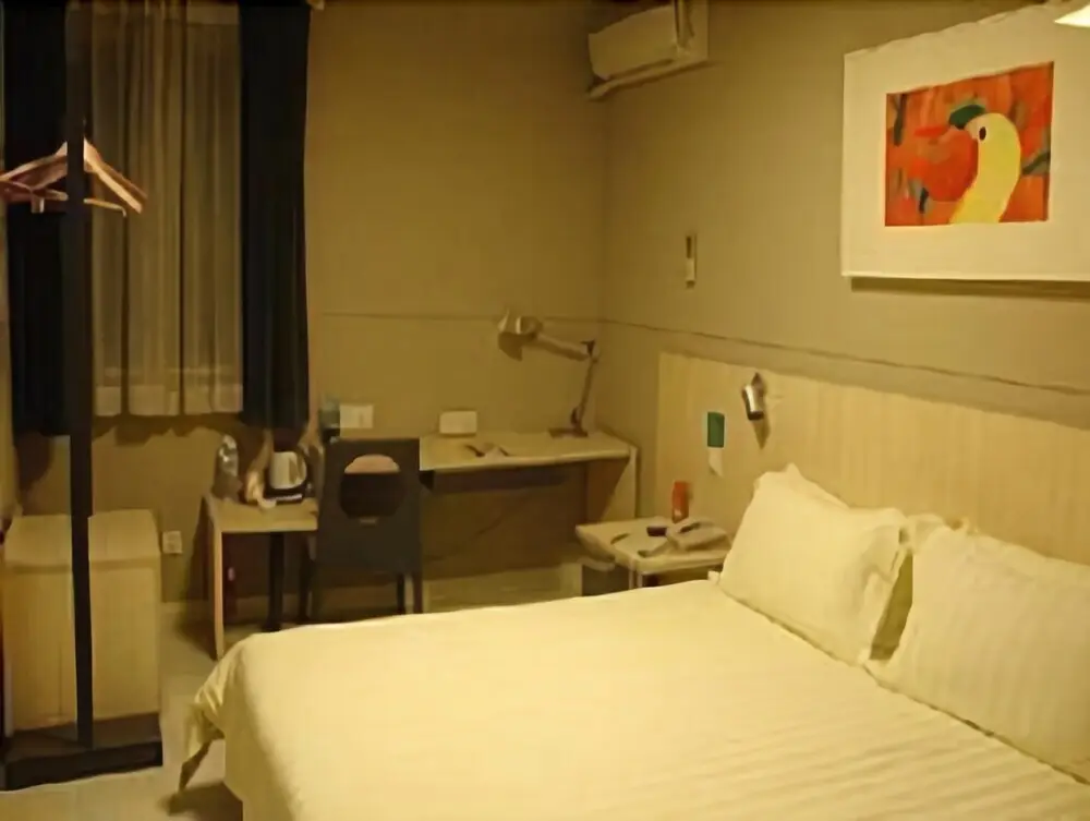 Шанхай: JJ Inn Chuansha East Huaxia Road