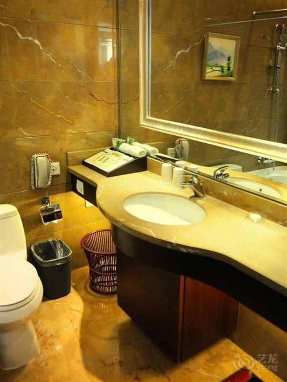 Пекин: Shuangying Hotel - Beijing