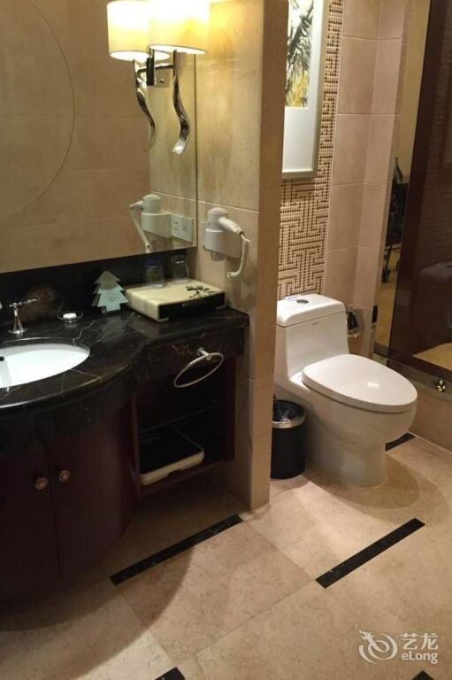 Нанкин: Dingding International Hotel