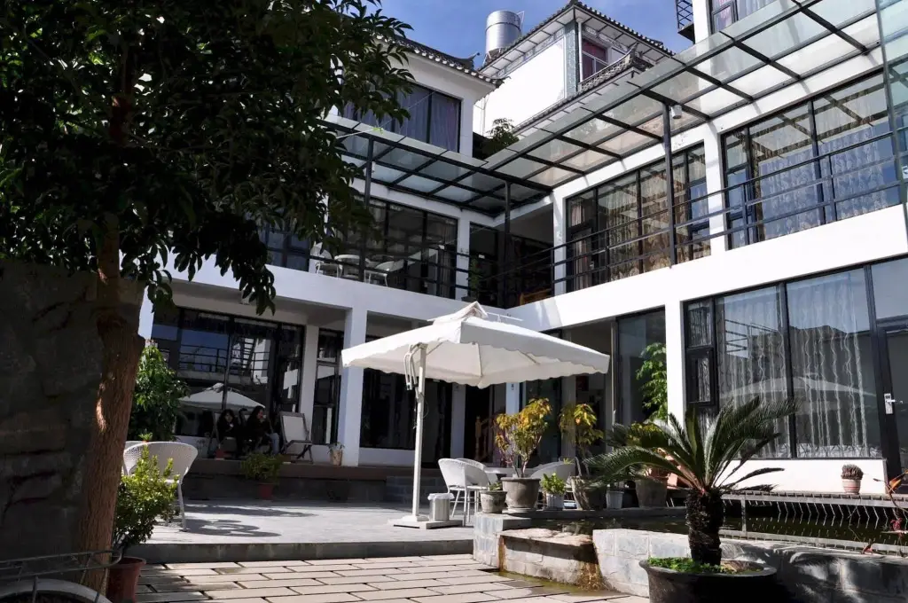 Дали: Dali Tianbo Inn