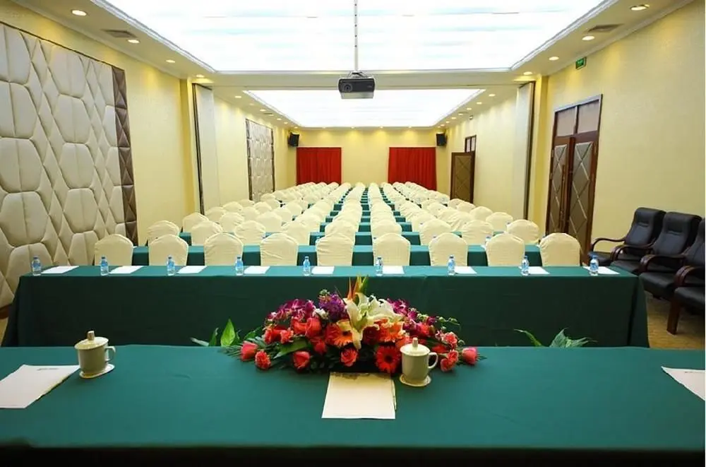 Гуйян: Vienna Hotel (Guiyang Fountain Subway Station Yangmingci Subway Station)