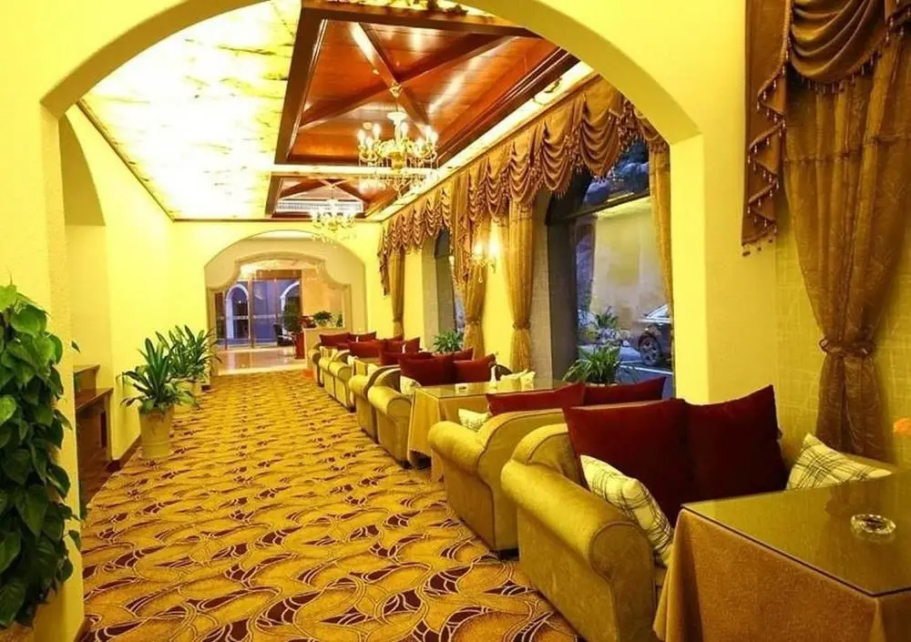 Гуйян: Vienna Hotel (Guiyang Fountain Subway Station Yangmingci Subway Station)