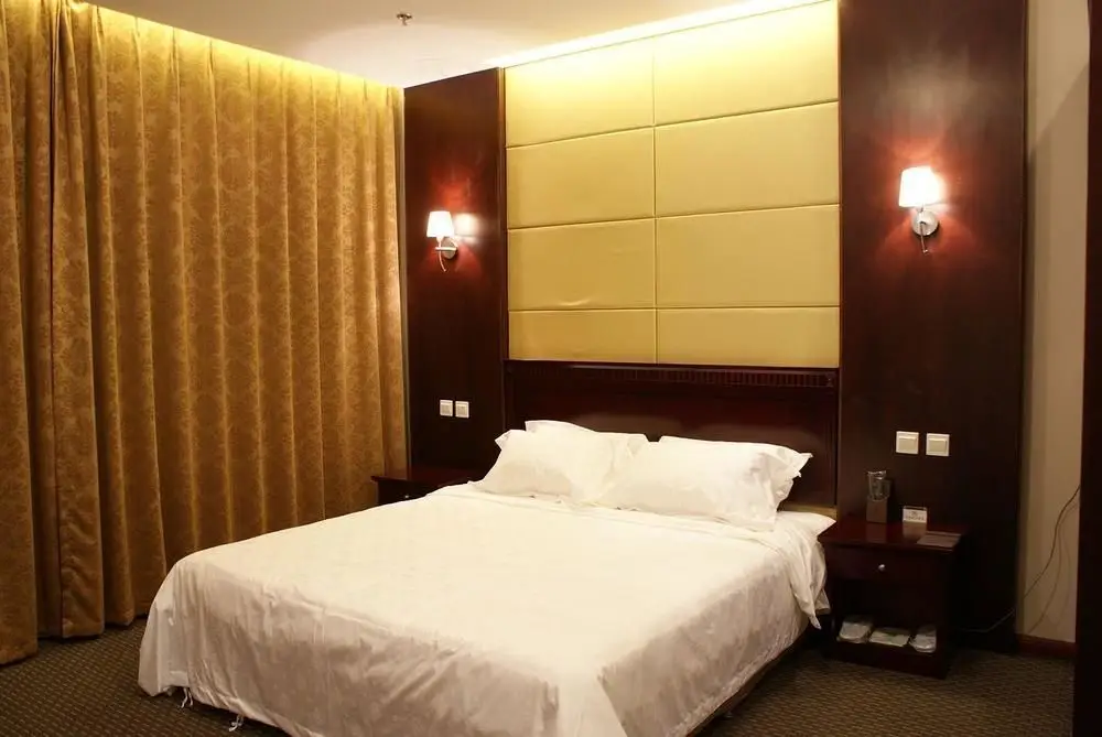 Yanji Changbaisong Hotel — фото 1