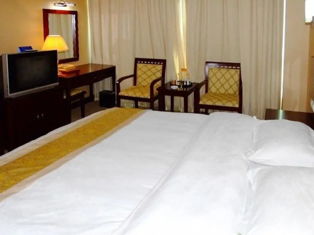Куньмин: Kunming Jinggu Hotel