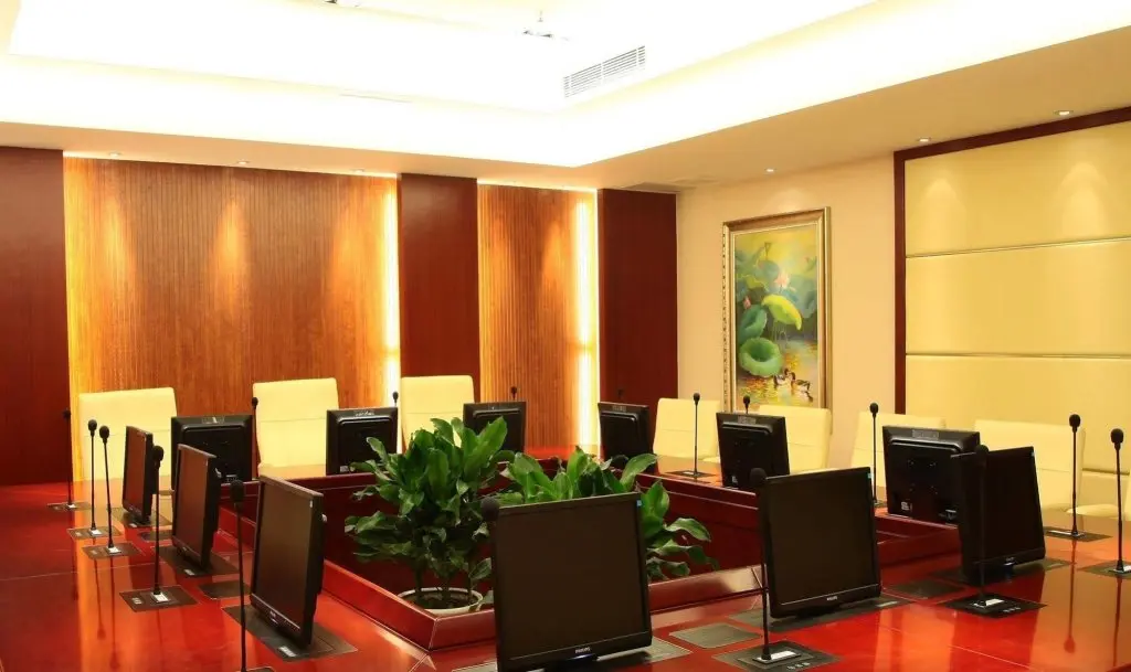 Цзинань: Shandong International Hotel (Jinan Quancheng Square Daming Lake Branch)