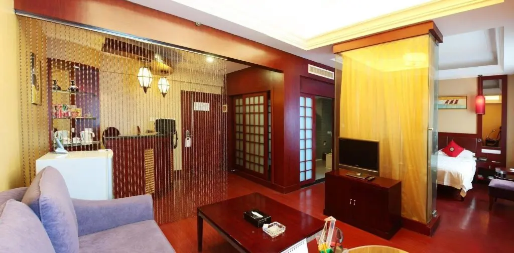 Цзинань: Shandong International Hotel (Jinan Quancheng Square Daming Lake Branch)