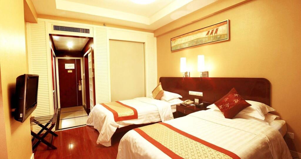 Цзинань: Shandong International Hotel (Jinan Quancheng Square Daming Lake Branch)