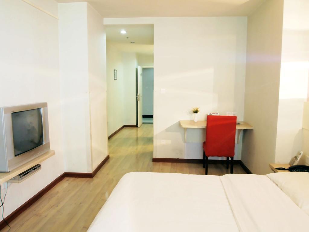 Чунцин: Linjiang Hotel - Chongqing