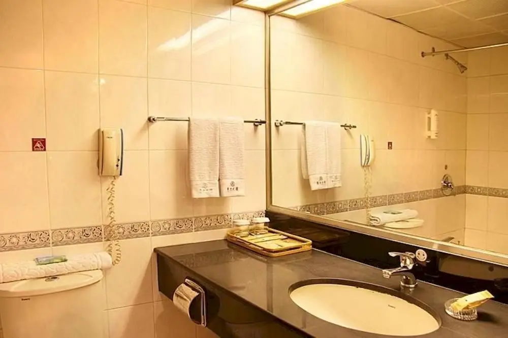 Цзинань: East Hotel Shandong