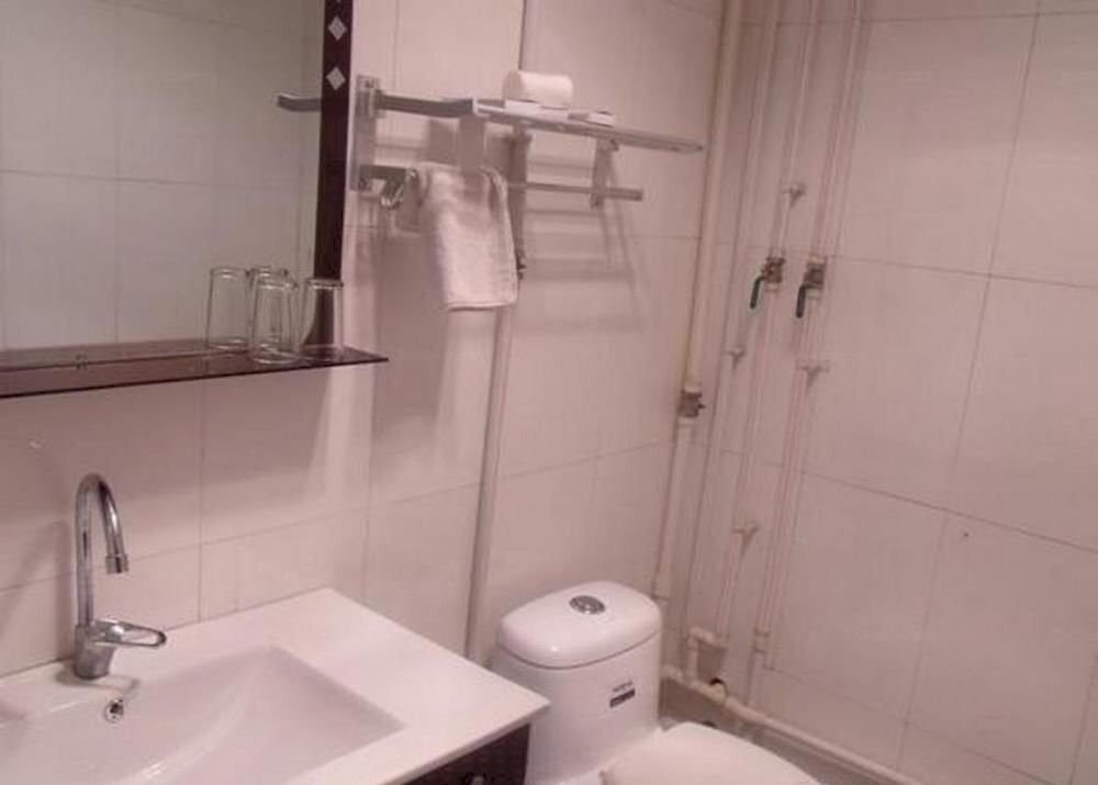Синьчжоу: Wutaishan Zhongbao Hotel Second Branch
