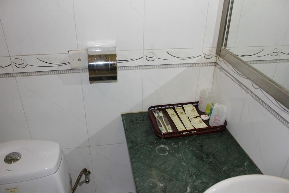 Гуанчжоу: Fangjie Wufu Hotel (Sanyuanli)