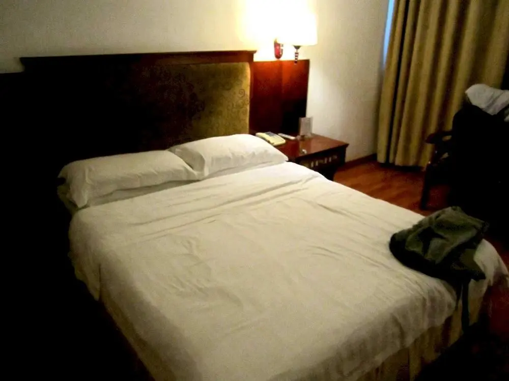 Гуанчжоу: Fangjie Wufu Hotel (Sanyuanli)