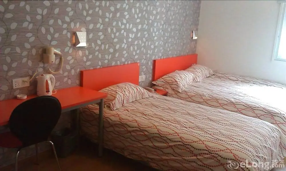Гуанчжоу: Pod Inn Guangzhou Li Wan Lu Cai Hong Qiao