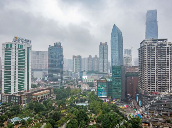 Чунцин: Chongqing Langqingju Apartment