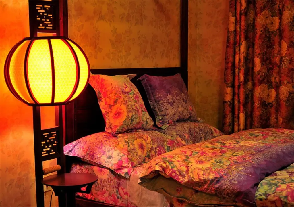 Дали: Wuli Wuruo Xingyue Holiday Inn