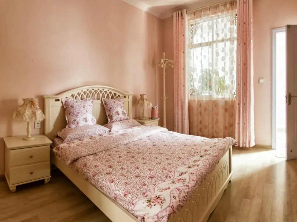 Дали: Wuli Wuruo Xingyue Holiday Inn