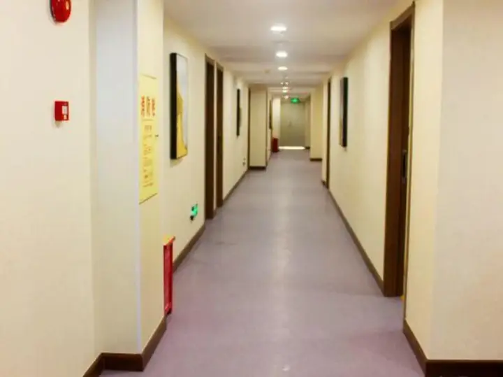 Шэньчжэнь: Jun'an Business Hostel (Shenzhen Haiya Binfencheng Store)