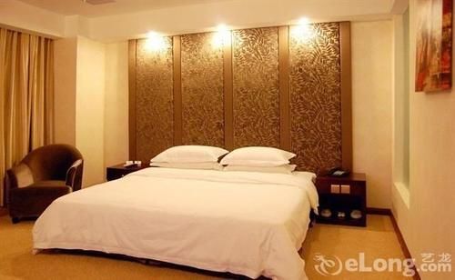 Шанхай: Shanghai Feel Town Hotel