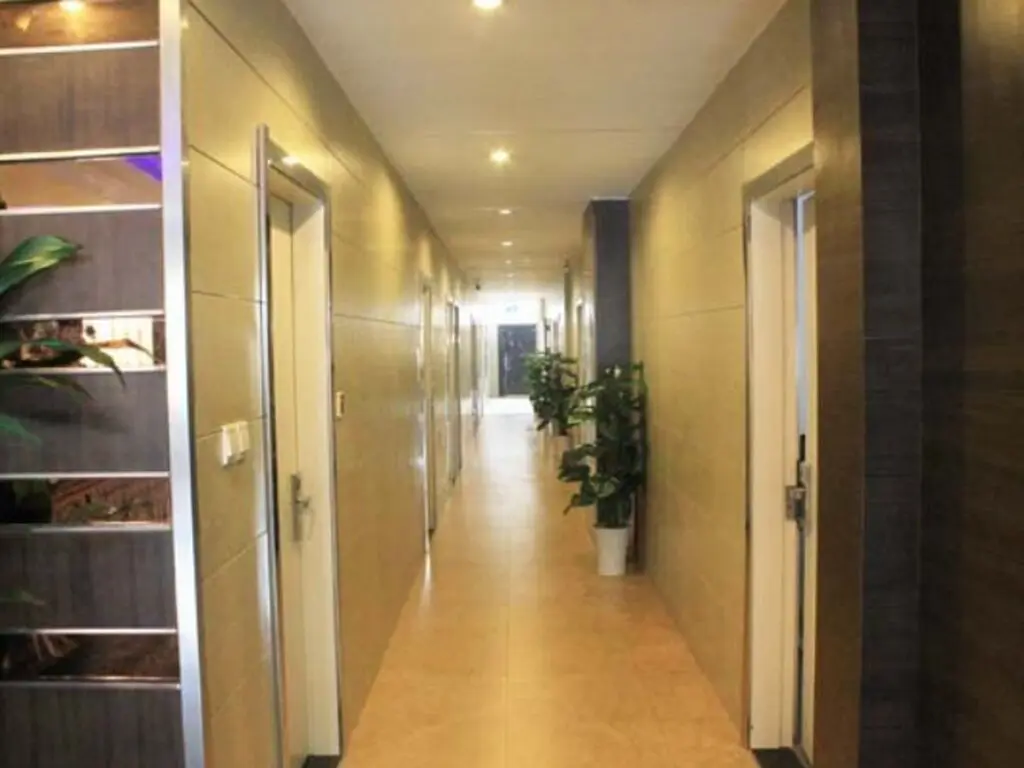 Нанкин: Outai Business Fast Hotel Nanjing Lukou International Airport