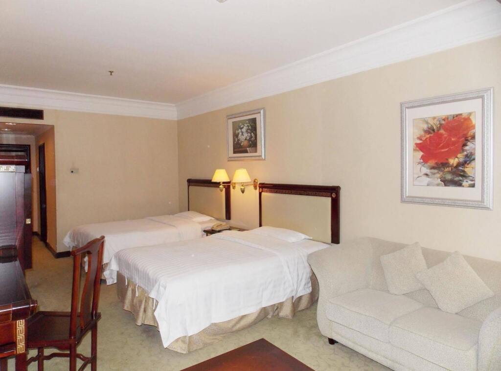 Цзилинь: Century Hotel Jilin