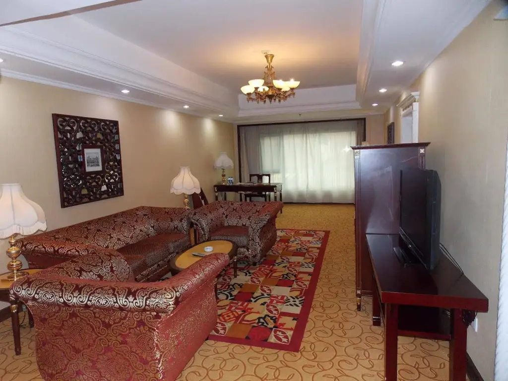 Цзилинь: Century Hotel Jilin