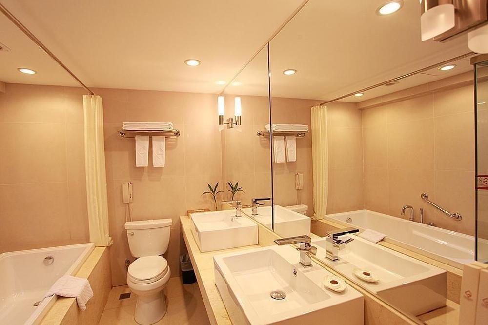Чжухай: Zhuhai Junyi International Hotel (Sports Center store)