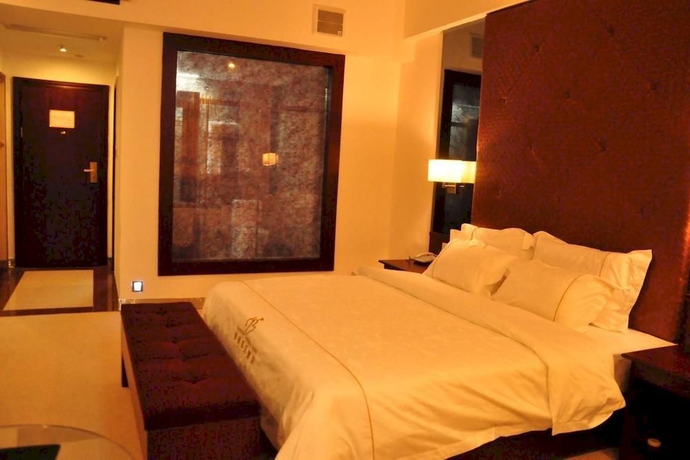 Фошань: V.crown Holiday Hotel