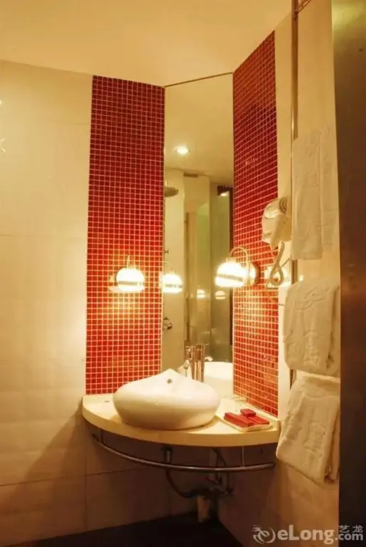 Сяньнин: Tianlun Huangchao Fashion Hotel