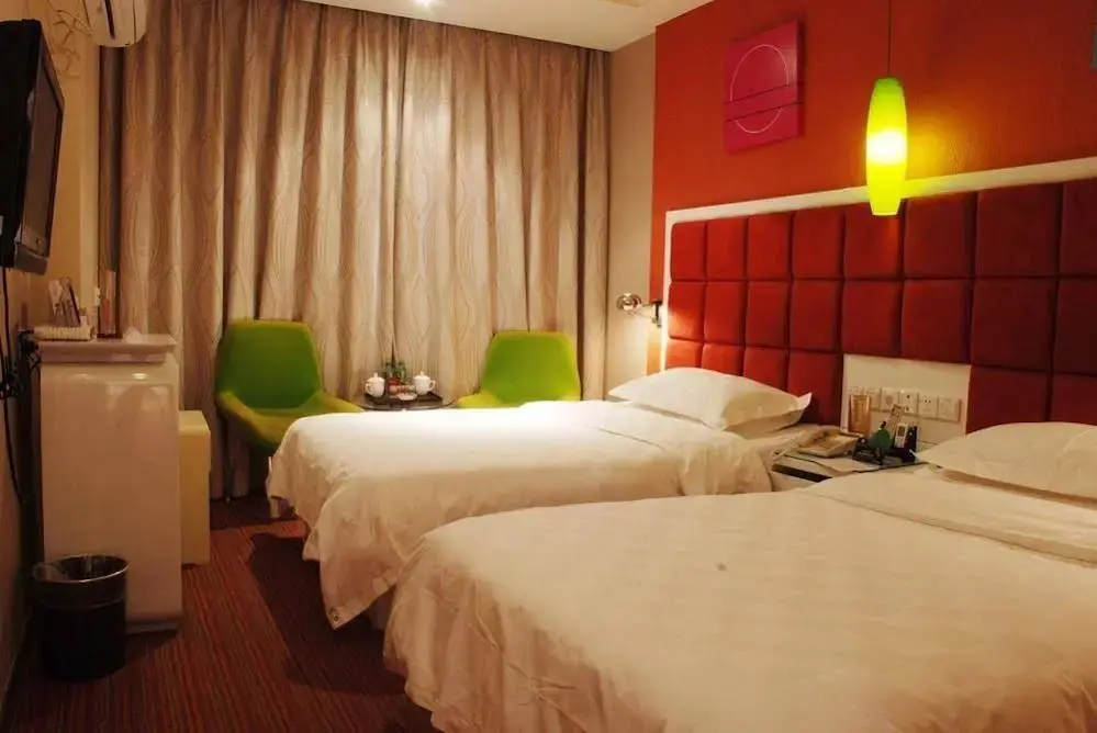 Сяньнин: Tianlun Huangchao Fashion Hotel