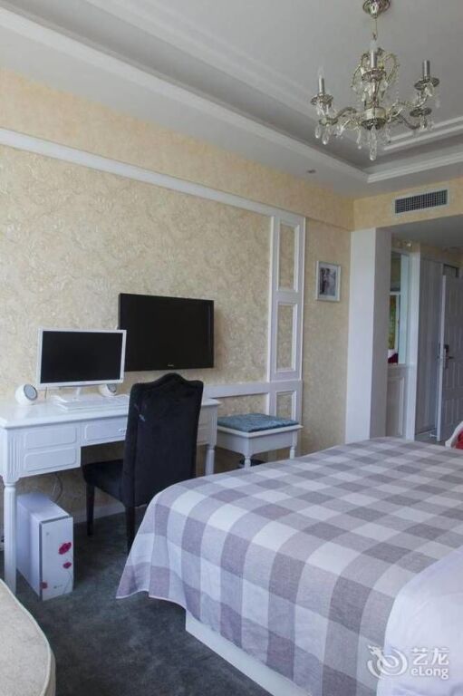 Ухань: Roman Holiday Hotel (Wuhan Xibei Lake)