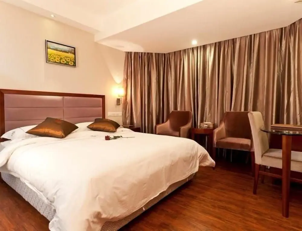Шэньчжэнь: Bravo  Business Hotel