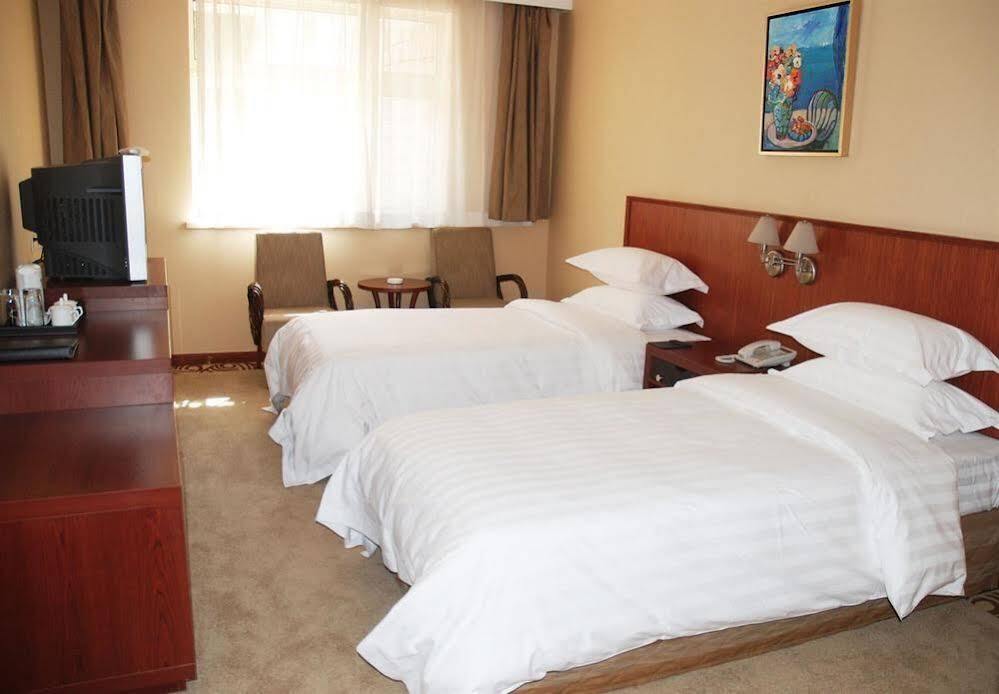 Пекин: Yangguang Licheng Hot Spring Hotel - Beijing