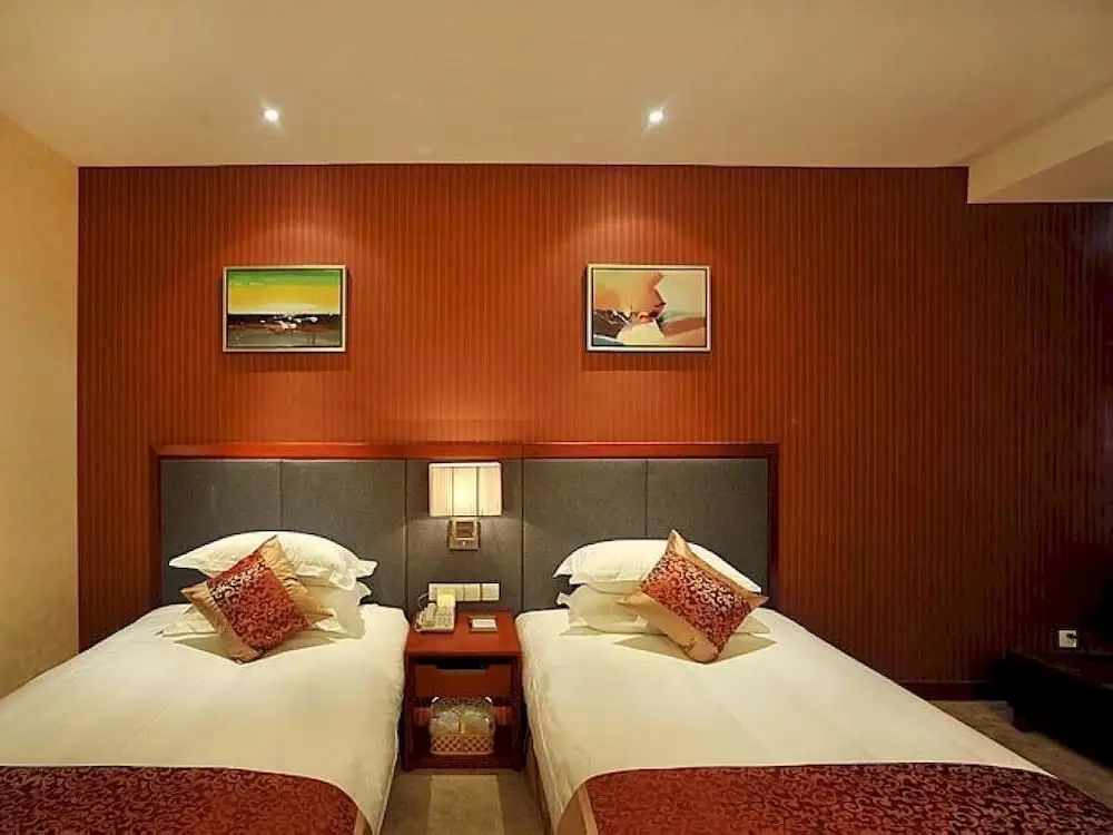 Тайчжоу: Golden Phoenix Hotel