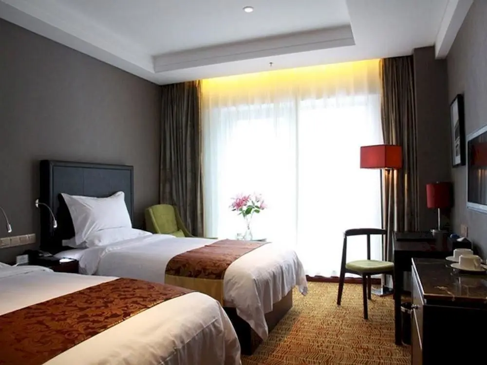 Taiyuan San Jin Business Hotel — фото 1