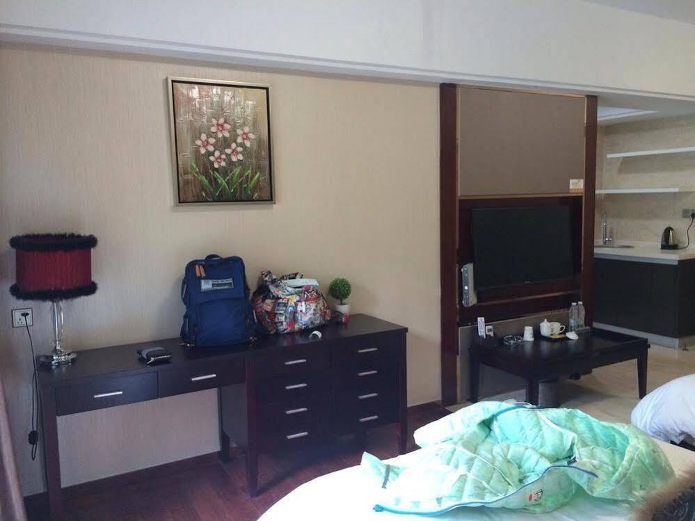 Фошань: Private Enjoy Home Apartment