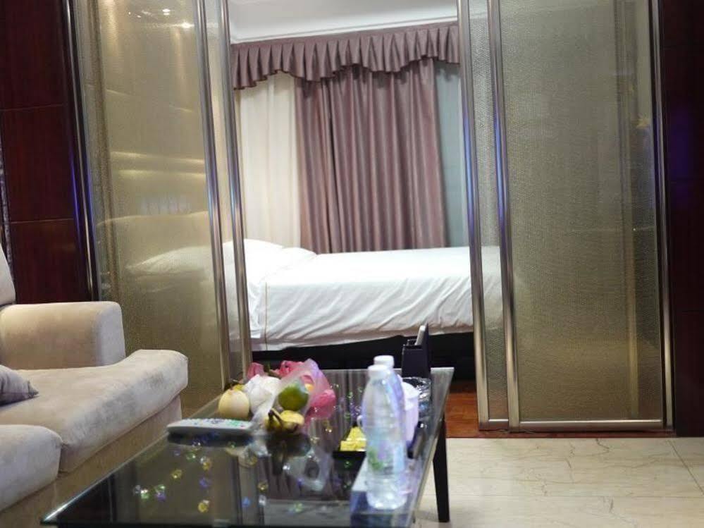 Фошань: Private Enjoy Home Apartment
