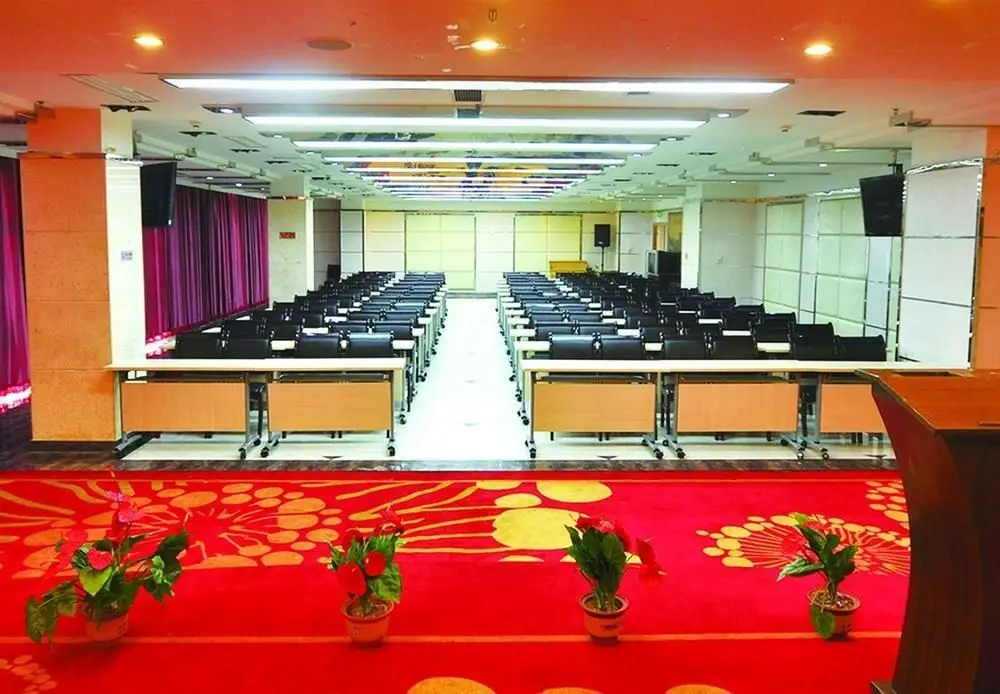 Chengde Bifeng Hotel — фото 1