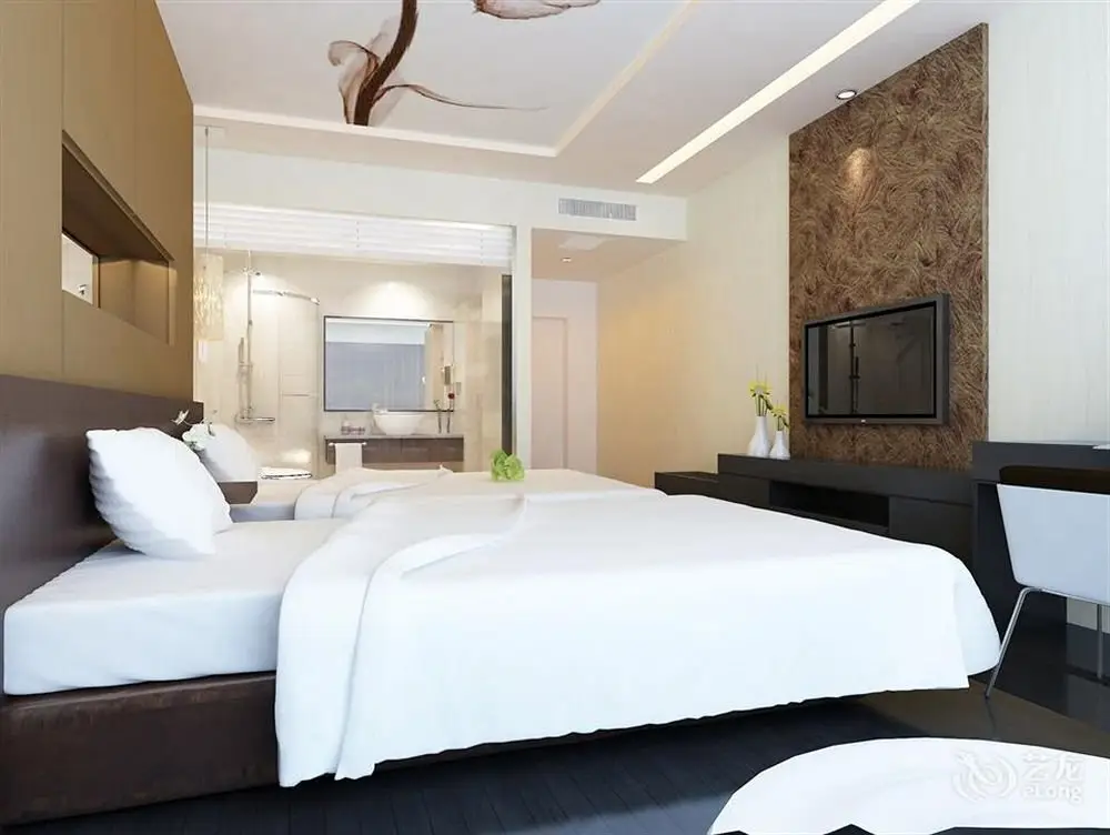 Наньтун: Junyi Hotel