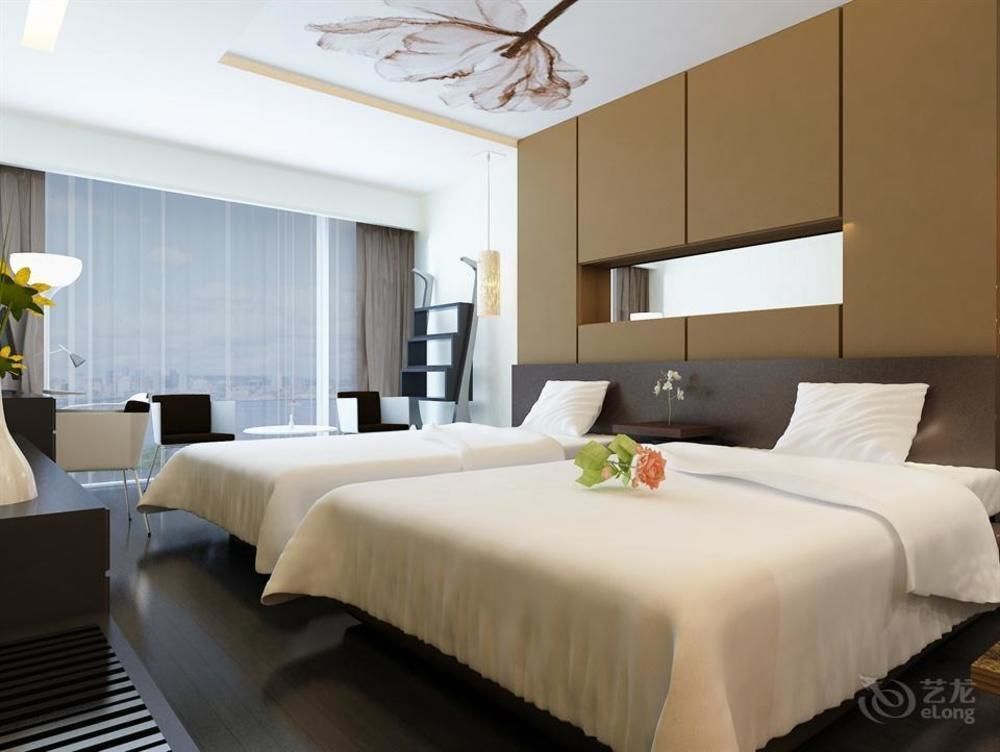 Наньтун: Junyi Hotel