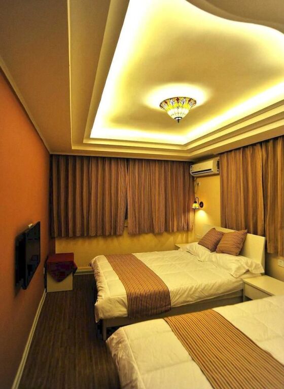Chuxia Holiday Inn — фото 1
