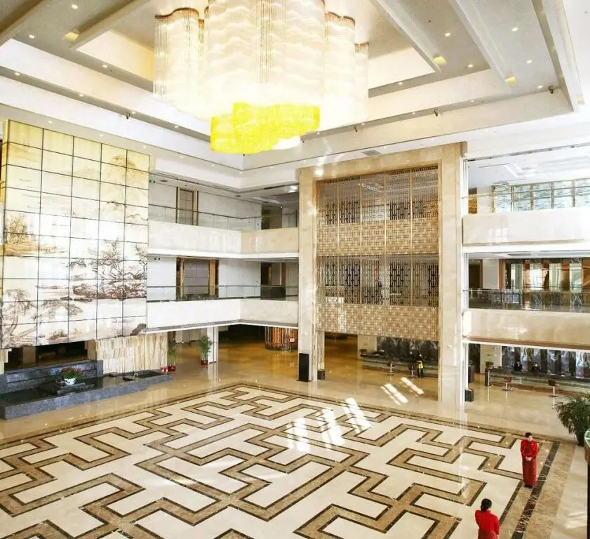 Rongfeng International Hotel — фото 1