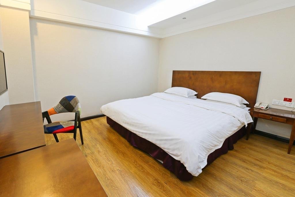 Даньдун: Dandong Life's Business Hotel