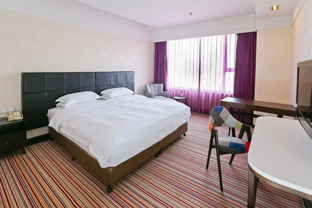 Даньдун: Dandong Life's Business Hotel