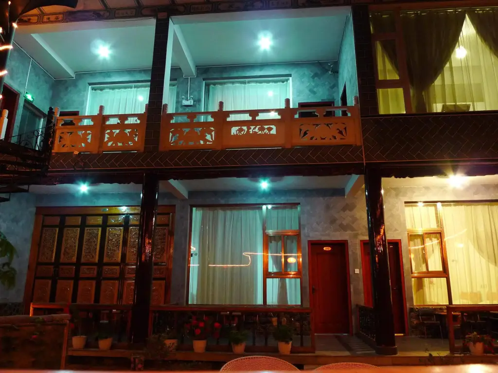 Дали: Dali Wanghaiting Inn